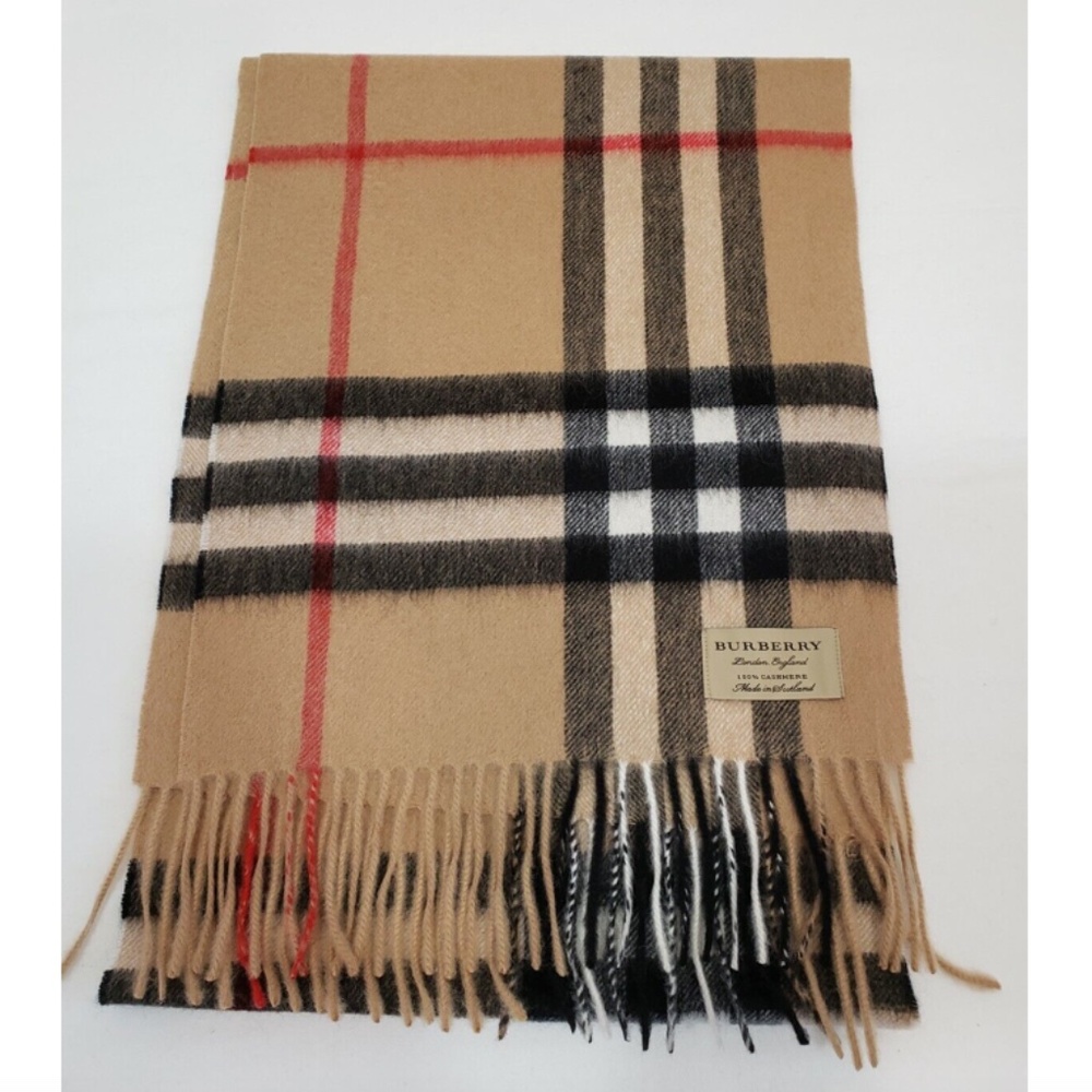 Burberry The Classic Giant Check Cashmere Scarf - Picture 4 of 7
